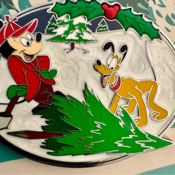NWT. Disney Mickey and Pluto Limited Release Festive Pin. Mickey and Pluto - Picture 4 of 7